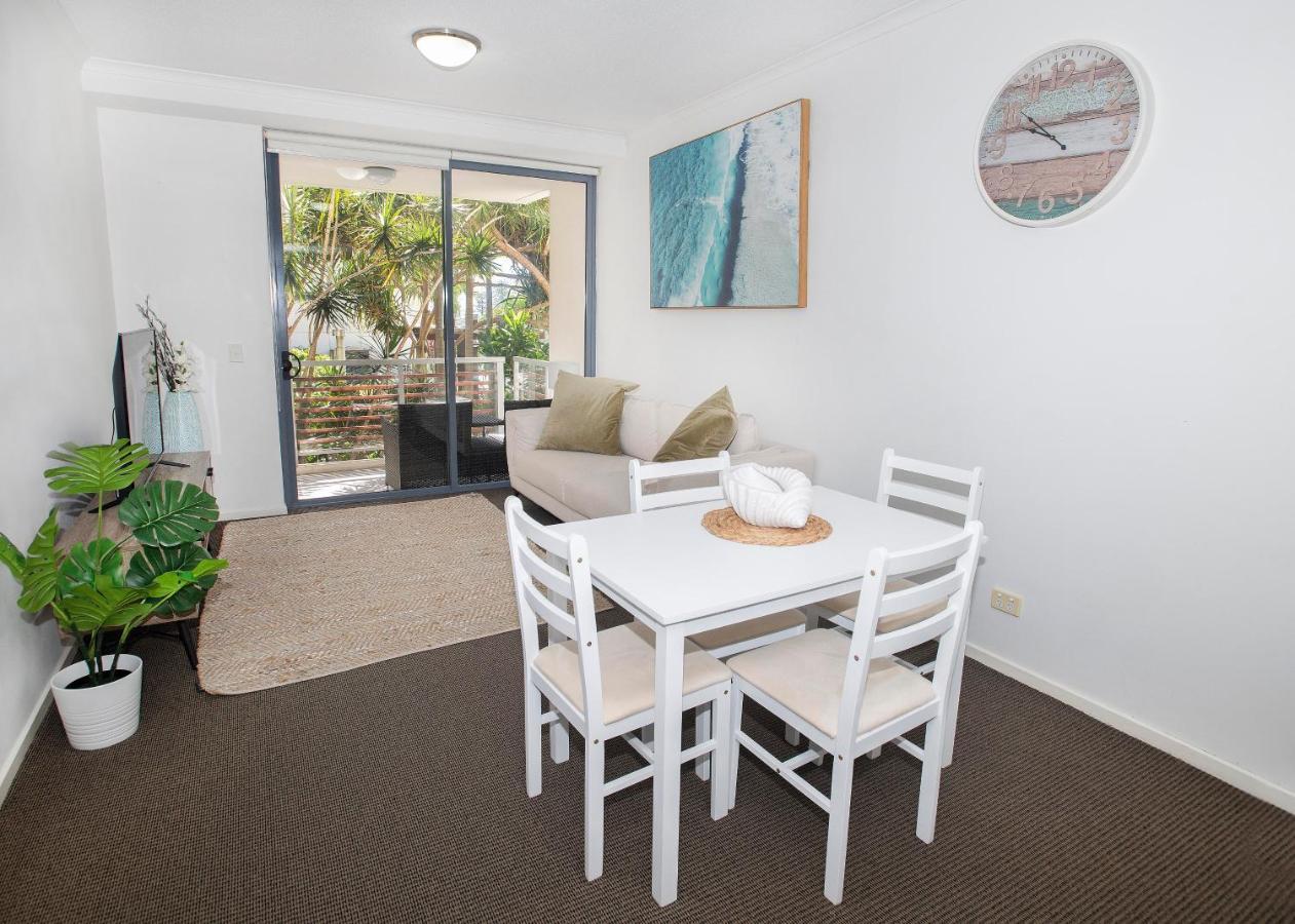 Swell Resort Burleigh Heads Гоулд Коуст Екстериор снимка